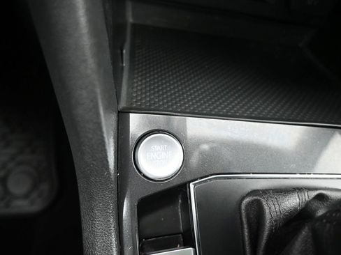 Used 2019 Volkswagen Tiguan SEL image 22