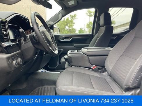 Used 2024 Chevrolet Silverado 1500 LT AWD/4WD image 6