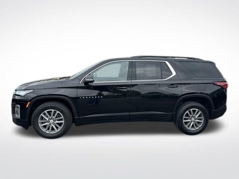 Used 2023 Chevrolet Traverse LT FWD image 2