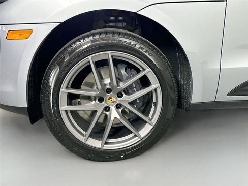 Used 2026 Porsche Macan Turbo AWD/4WD image 11