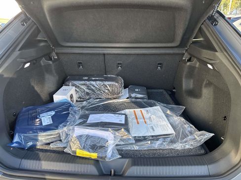 New 2026 Volkswagen ID.4 Pro image 5