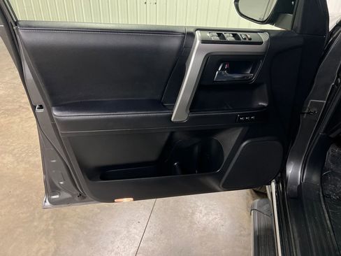 Used 2023 Toyota 4Runner Limited AWD/4WD image 14