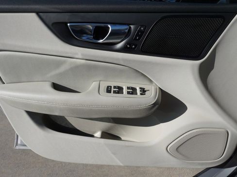 Used 2023 Volvo S60 B5 Plus w/ Climate Package image 18