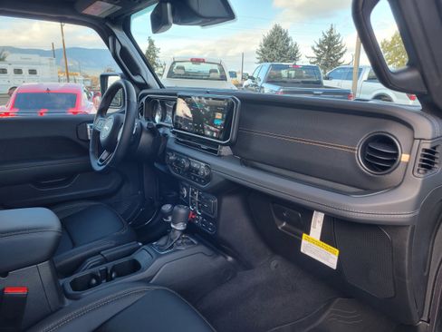 New 2025 Jeep Wrangler Unlimited Rubicon 392 image 20