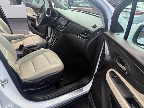 Used 2018 Buick Encore Essence AWD/4WD image 14