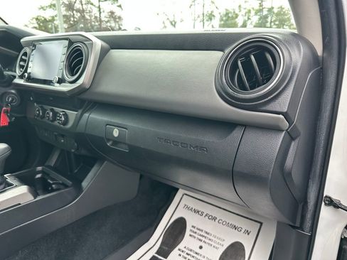 Used 2021 Toyota Tacoma SR5 image 34