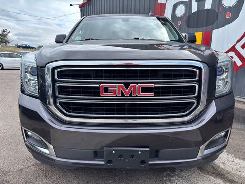 Used 2017 GMC Yukon SLE w/ SLE Value Package AWD/4WD image 3