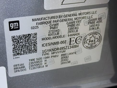 Used 2025 Cadillac XT5 Premium Luxury w/ LPO, Floor Liner Package AWD/4WD image 30