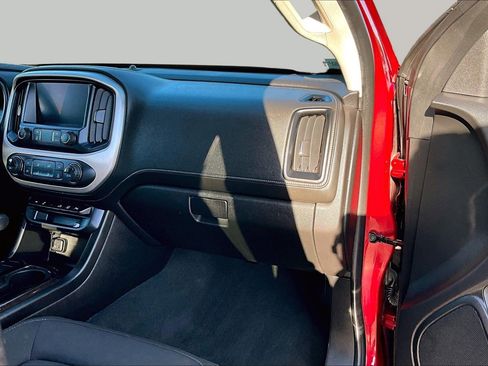 Used 2019 GMC Canyon SLE w/ Driver Alert Package image 15