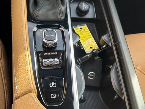 Used 2017 Volvo S90 T6 Momentum w/ Vision Package image 14