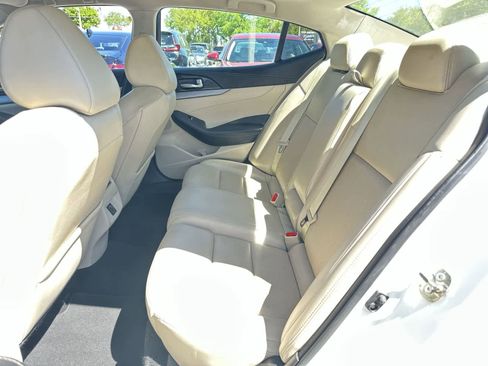Used 2018 Nissan Maxima 3.5 SL image 17