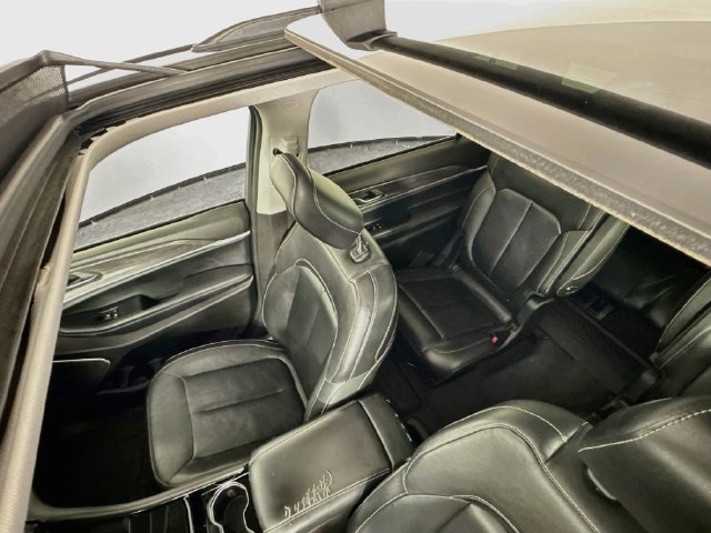 Used 2022 Jeep Grand Cherokee L Limited AWD/4WD image 27