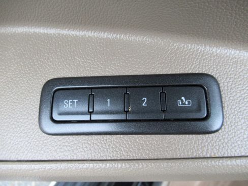 Used 2016 Chevrolet Tahoe LT image 16