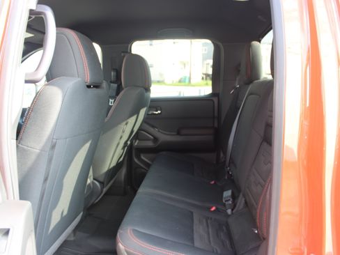 Certified 2025 Nissan Frontier PRO-4X AWD/4WD image 11