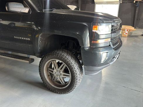 Used 2017 Chevrolet Silverado 1500 LT w/ All Star Edition AWD/4WD image 9