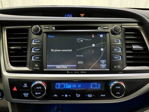 Certified 2018 Toyota Highlander Limited AWD/4WD image 20
