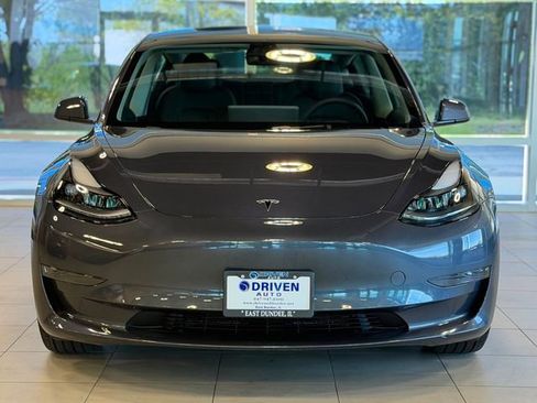 Used 2023 Tesla Model 3 Standard Range RWD image 2