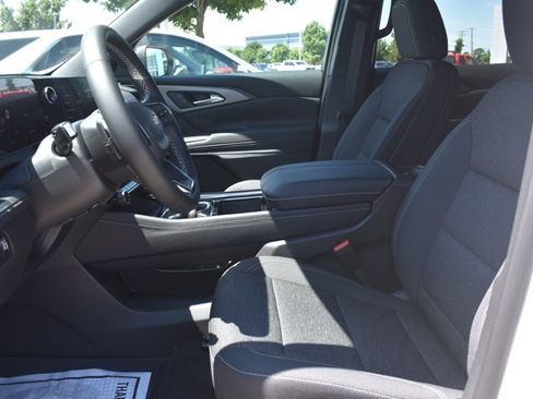 New 2026 Chevrolet Traverse LT w/ Driver Confidence Package AWD/4WD image 14