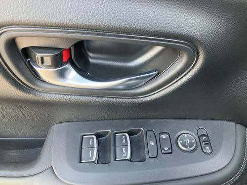 Certified 2023 Honda HR-V EX-L image 35