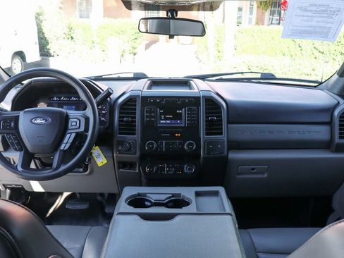 Used 2019 Ford F250 XL w/ Power Equipment Group image 27