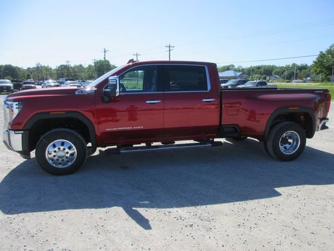 New 2026 GMC Sierra 3500 SLT w/ SLT Premium Package AWD/4WD image 10