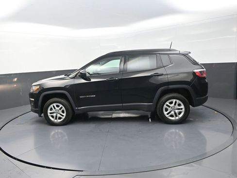 Used 2018 Jeep Compass Sport AWD/4WD image 6