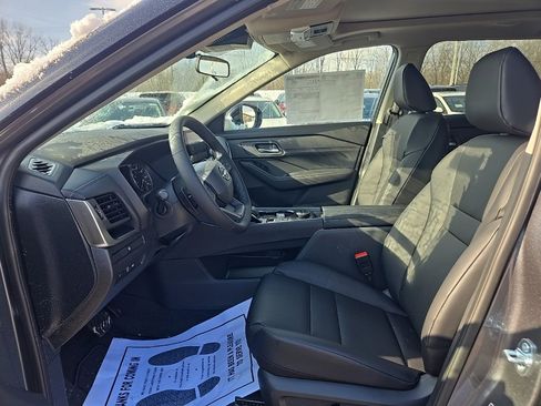 New 2026 Nissan Rogue SV image 9