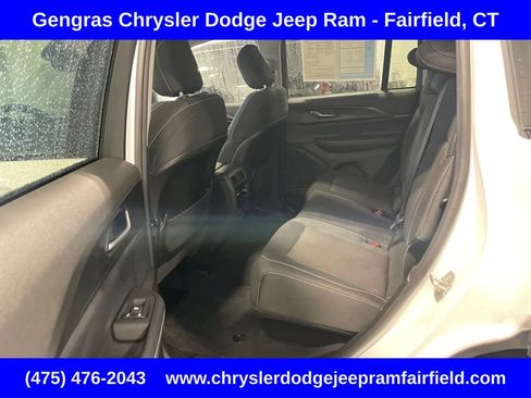 Certified 2023 Jeep Grand Cherokee Laredo w/ Luxury Tech Group I AWD/4WD image 16
