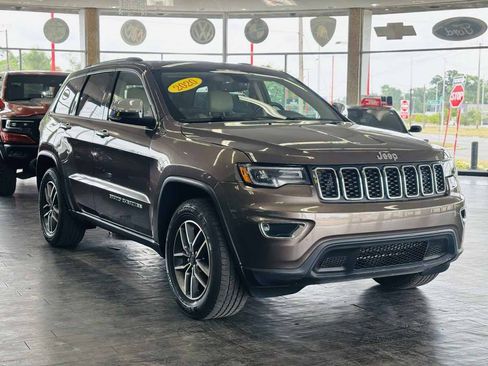 Used 2020 Jeep Grand Cherokee Limited w/ Luxury Group II AWD/4WD image 4