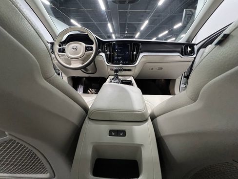 Used 2020 Volvo V60 T5 Cross Country w/ Protection Package Premier image 43