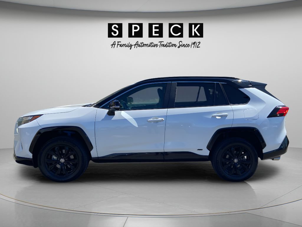 Used 2023 Toyota RAV4 XSE AWD/4WD image 2