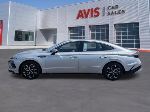 Used 2025 Hyundai Sonata SEL FWD image 10