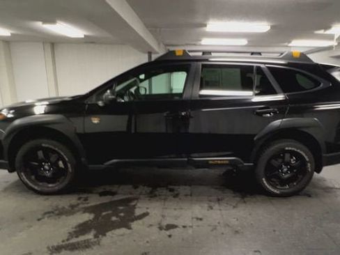 Used 2025 Subaru Outback Wilderness AWD/4WD image 5