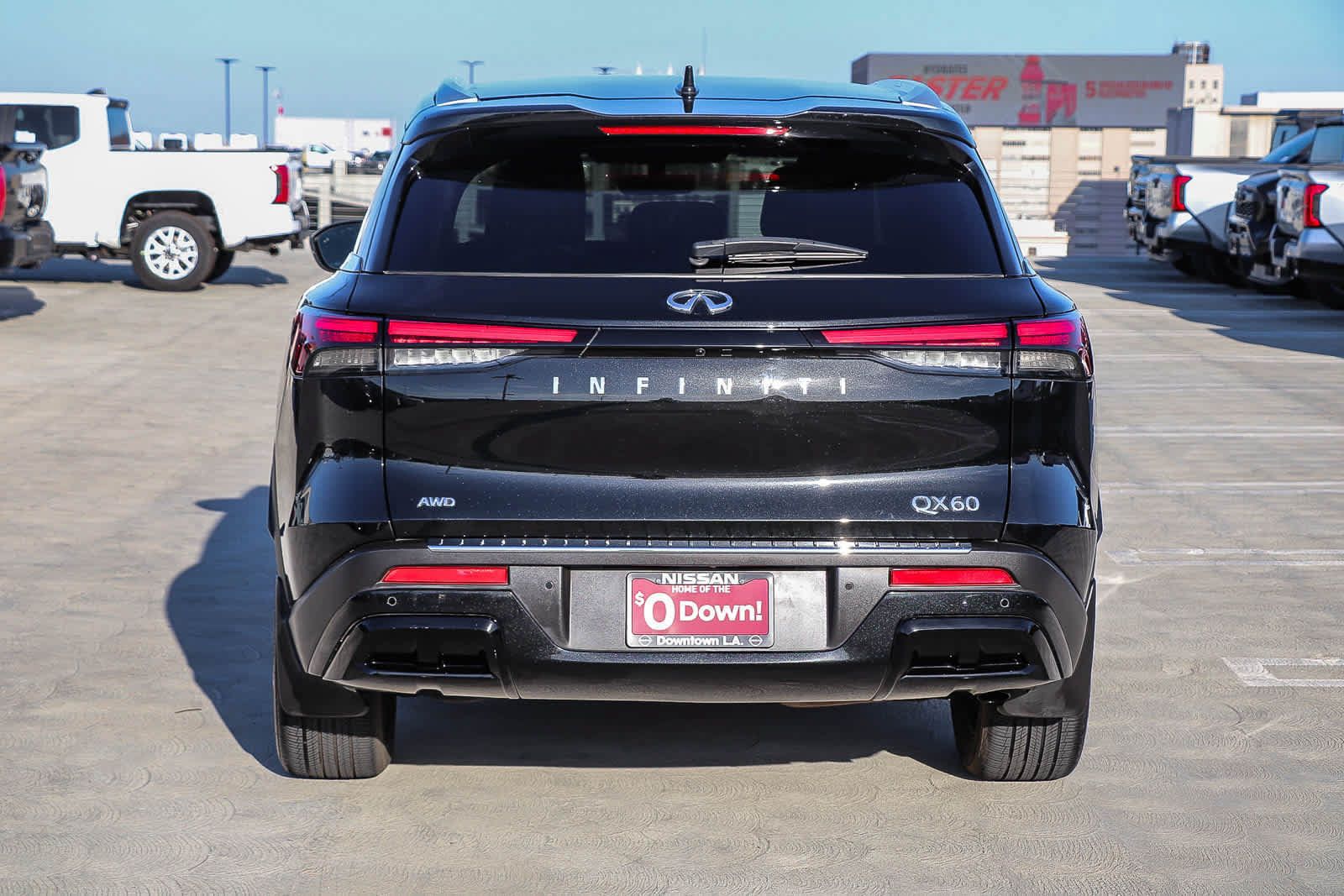 Used 2023 INFINITI QX60 Luxe w/ Cargo Package AWD/4WD image 7