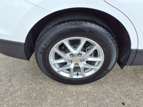 Used 2024 Chevrolet Equinox LT FWD image 6