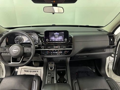 Used 2022 Nissan Pathfinder SV w/ SV Premium Package FWD image 41