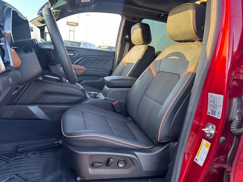 Used 2024 GMC Canyon AT4 AWD/4WD image 19