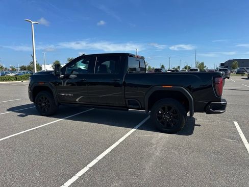 Used 2025 GMC Sierra 2500 AT4 AWD/4WD image 11