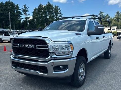 Used 2024 RAM 2500 Tradesman w/ Chrome Appearance Group AWD/4WD image 2