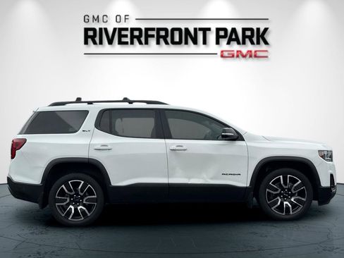 Used 2021 GMC Acadia SLT w/ Elevation Edition image 2