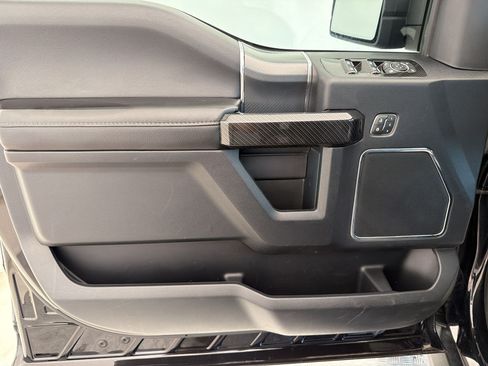 Used 2019 Ford F150 Lariat w/ Equipment Group 502A Luxury AWD/4WD image 14
