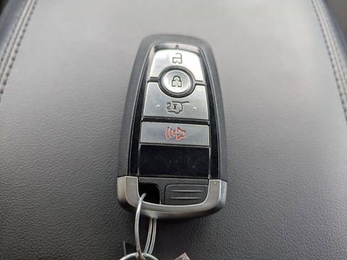 Used 2021 Ford Explorer XLT RWD image 32