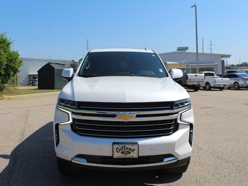 Used 2024 Chevrolet Tahoe LT w/ Luxury Package RWD image 6