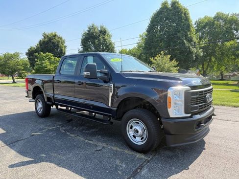 Used 2023 Ford F250 XL image 1