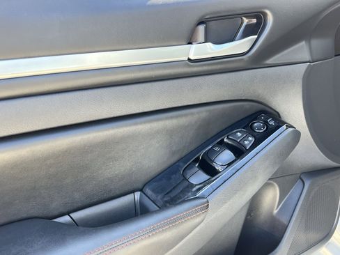 Used 2024 Nissan Altima 2.5 SR FWD image 23