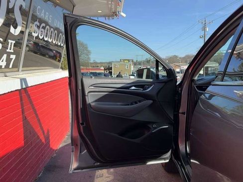 Used 2020 Buick Enclave Essence image 10