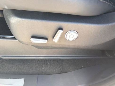 New 2025 Lincoln Navigator Reserve image 18