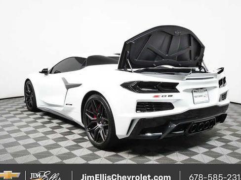 Used 2023 Chevrolet Corvette Z06 w/ Stealth Interior Trim Package RWD image 29