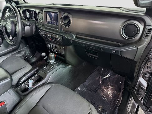 Used 2021 Jeep Wrangler Unlimited Sport image 30