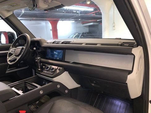 Used 2020 Land Rover Defender 110 S AWD/4WD image 57